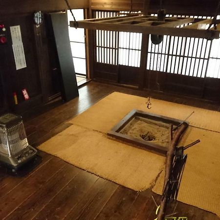 Gokayama Gassho No Sato Hotell Nanto Eksteriør bilde