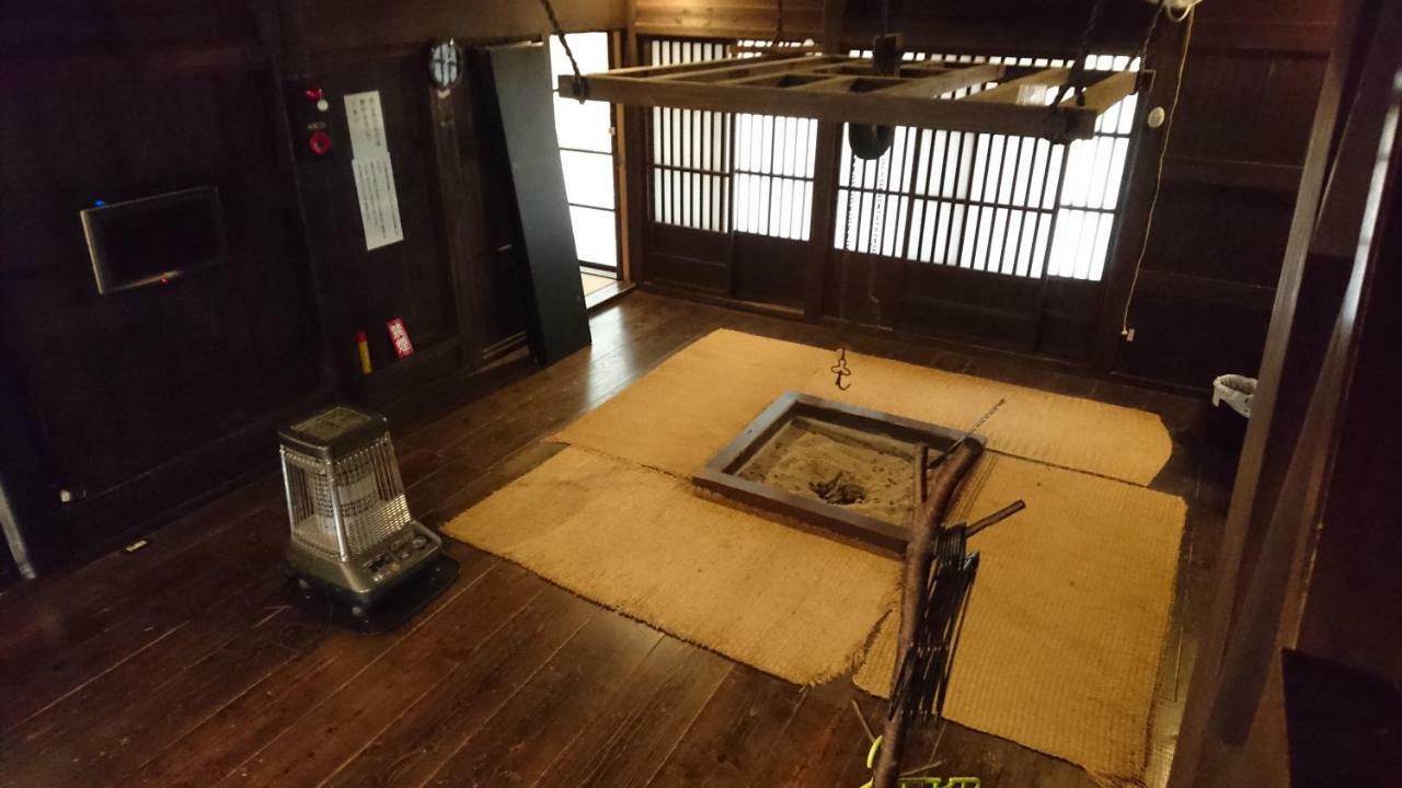 Gokayama Gassho No Sato Hotell Nanto Eksteriør bilde